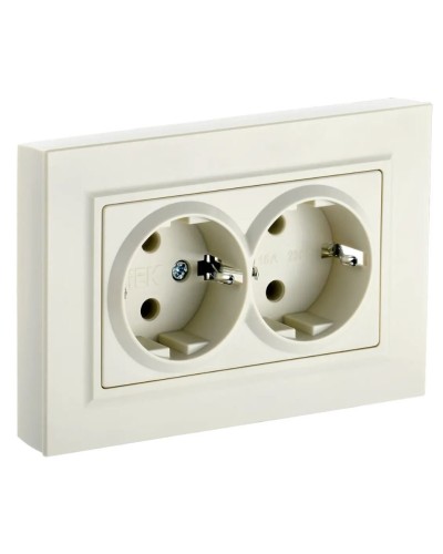 Розетка 2-местная с з/к РСш12-3-БрКр бежевый BRITE (BR-R24-16-K10-F). Розетка с заземлением с защитными шторками в сборе. IEK в Перми