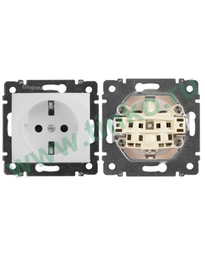 Розетка Valena 2К+3 10/16А, белый (774420). Розетка. LegranD в Перми