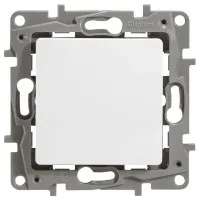 Переключатель 10AX-250В ETIKA, белый (672205). Выключатель. LegranD